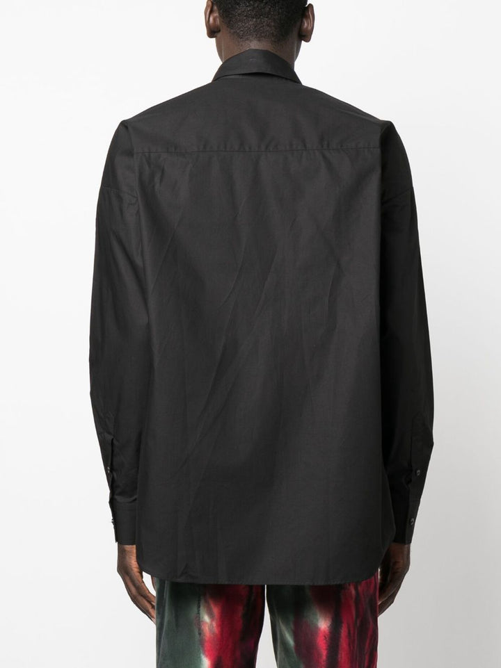 black long-sleeved shirt