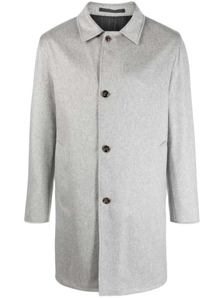 manteau gris à simple boutonnage