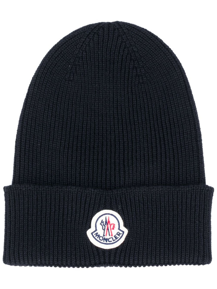 logopatch black beanie