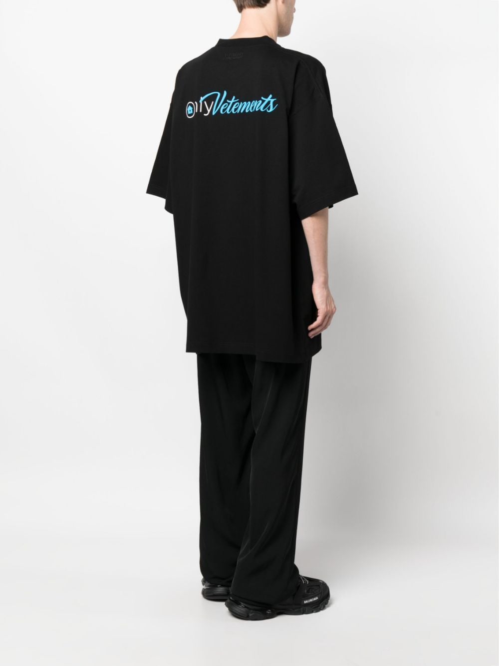 Vetements UE54TR210BBLACK