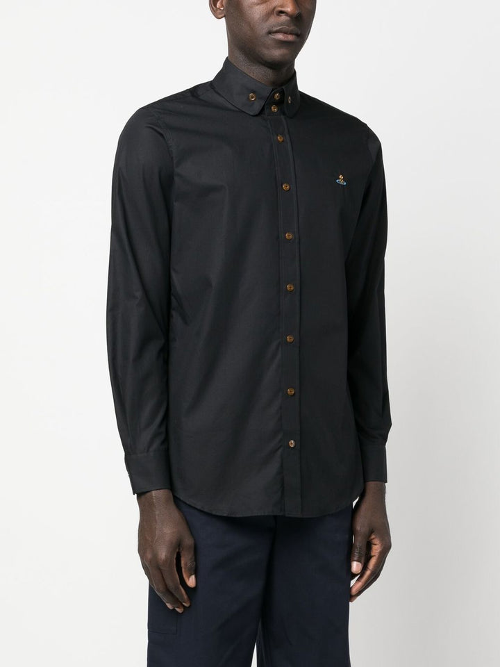 black buttondown shirt