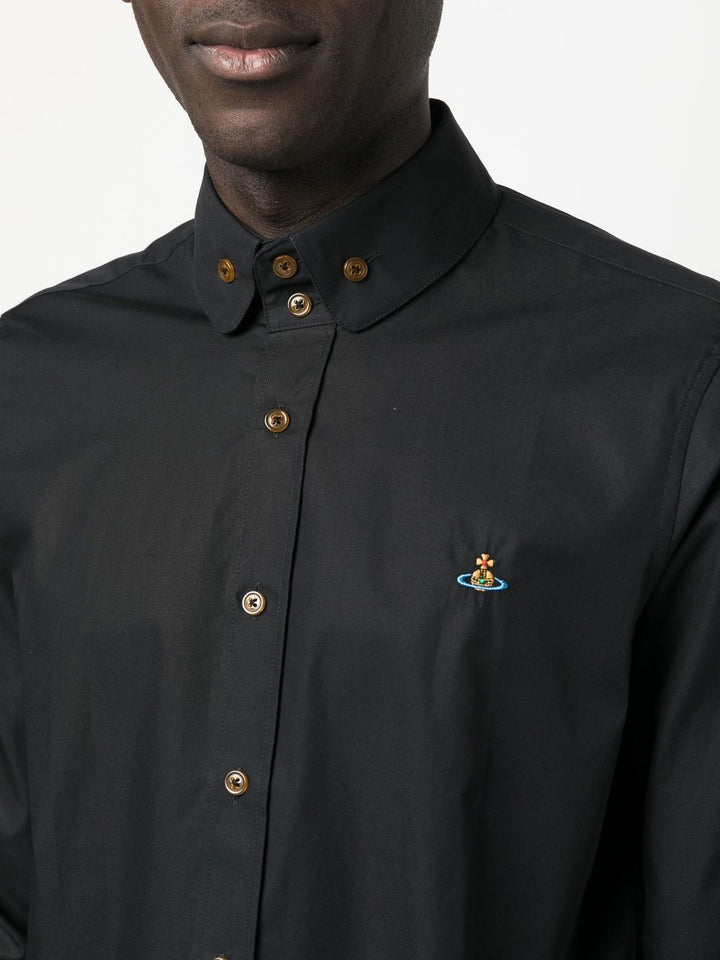 black buttondown shirt