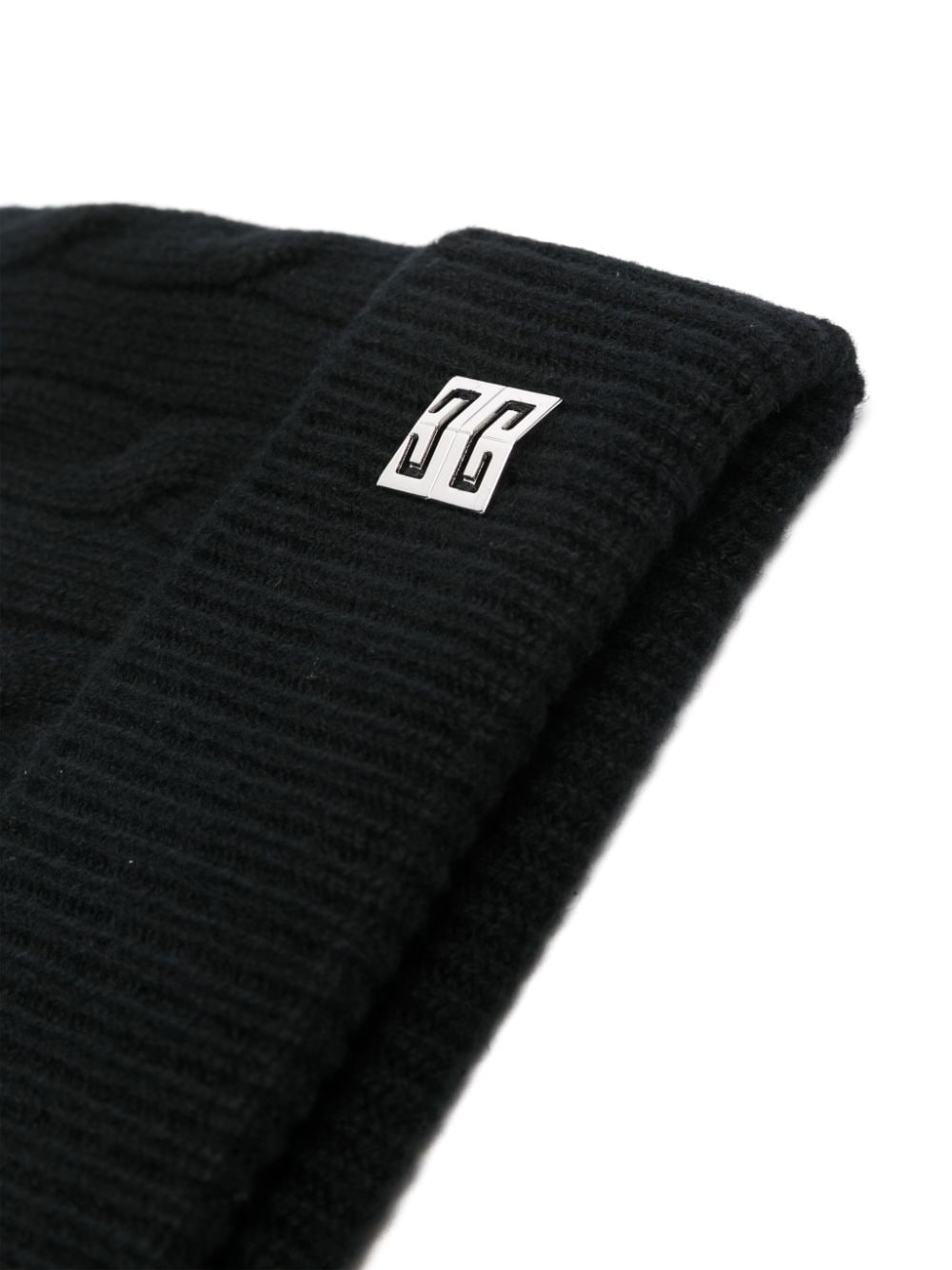 Beanie nero a trecce