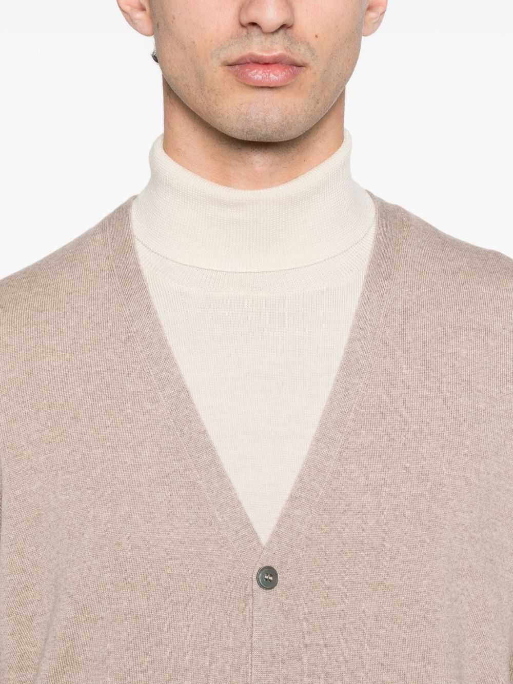 Giuuno 5818514296018