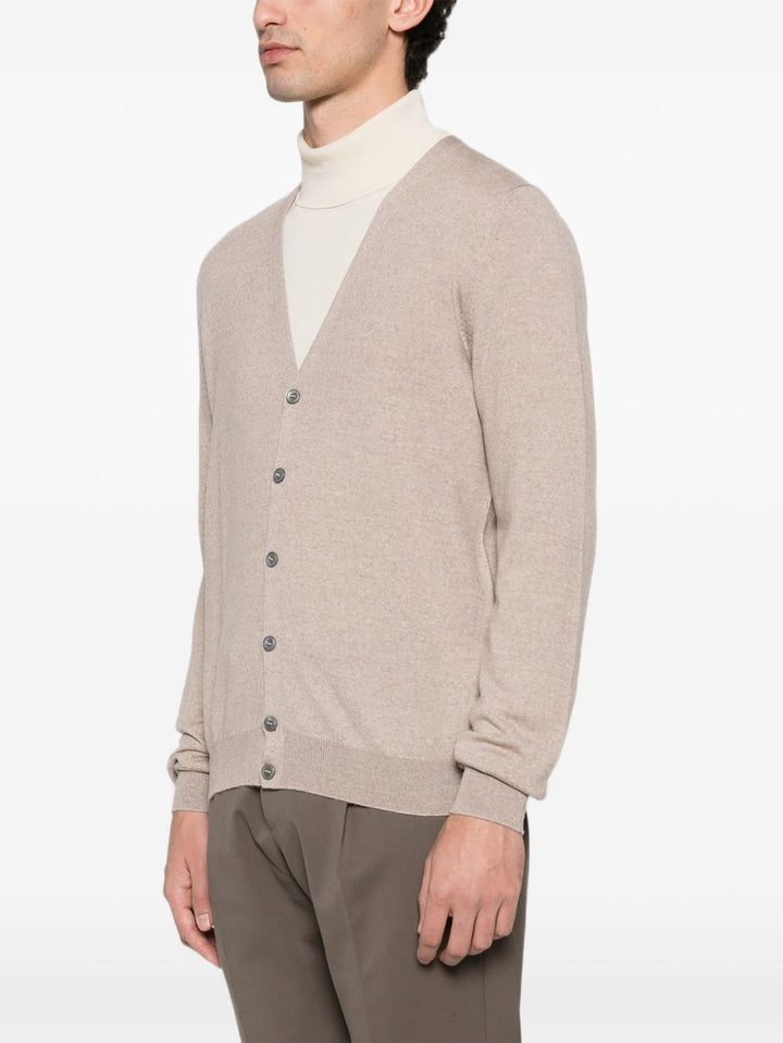 Giuuno 5818514296018