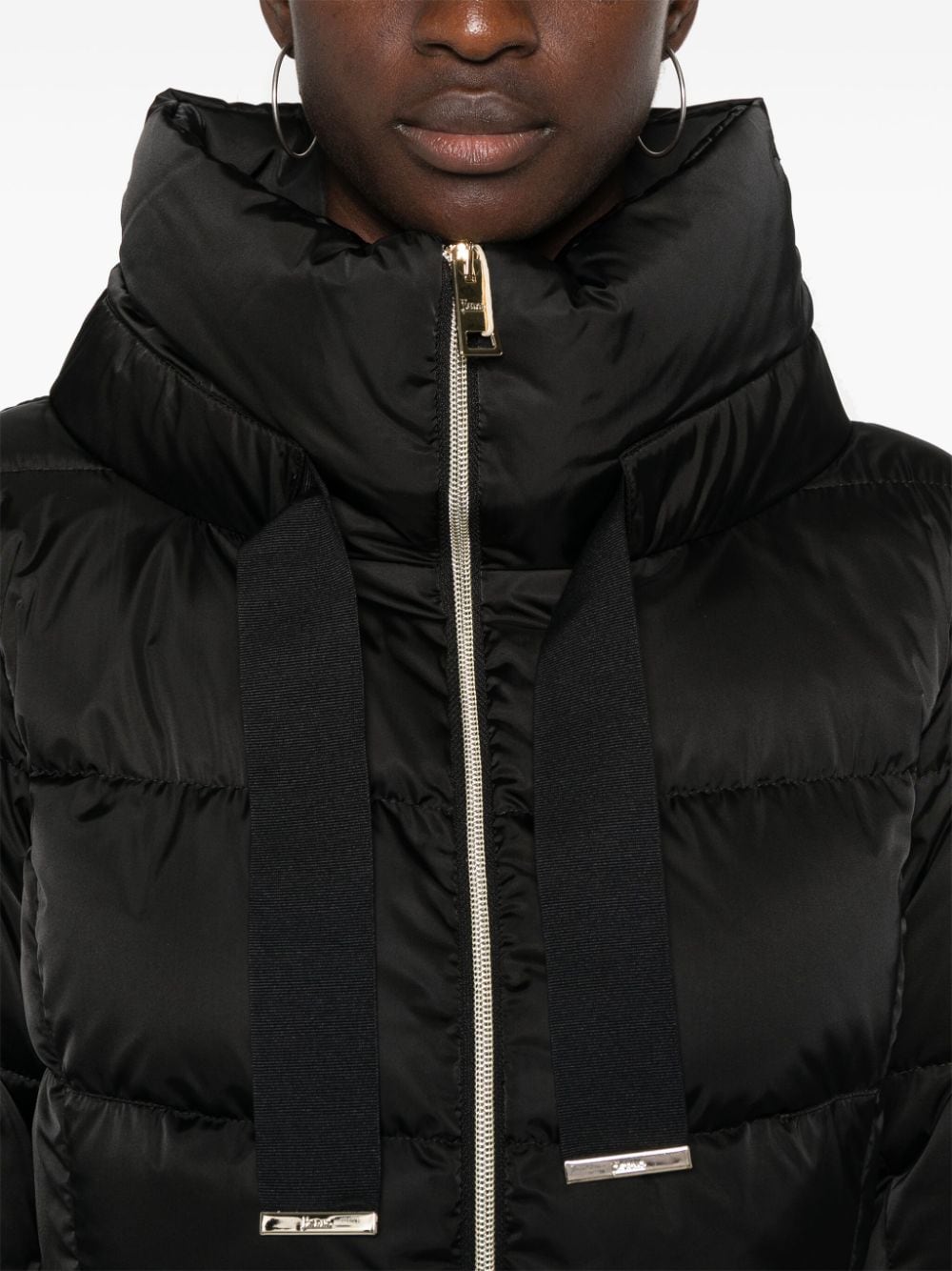 Parka nero con coulisse