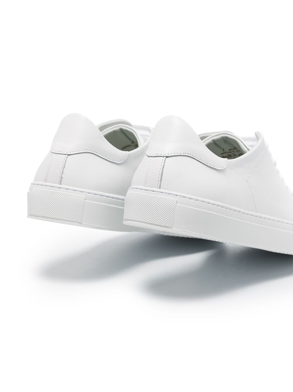 White clean 90 sneaker
