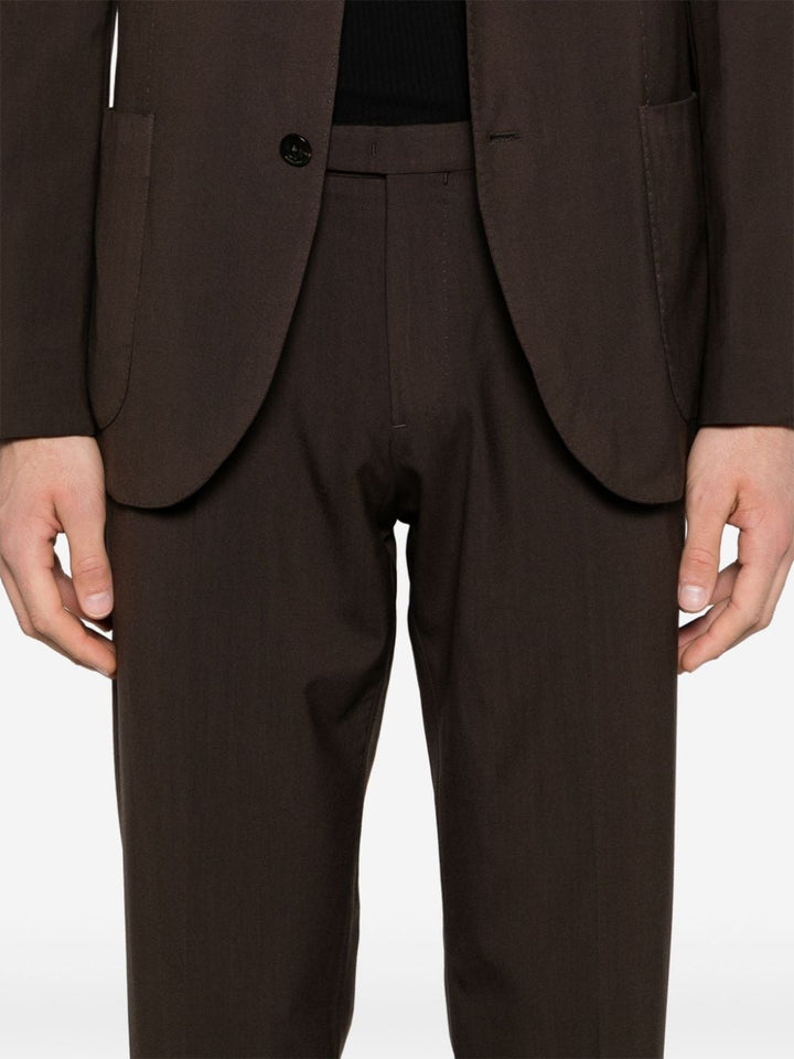 Brown single-breasted suit