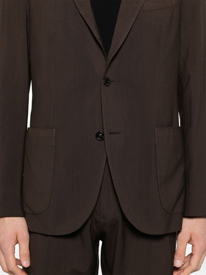Brown single-breasted suit