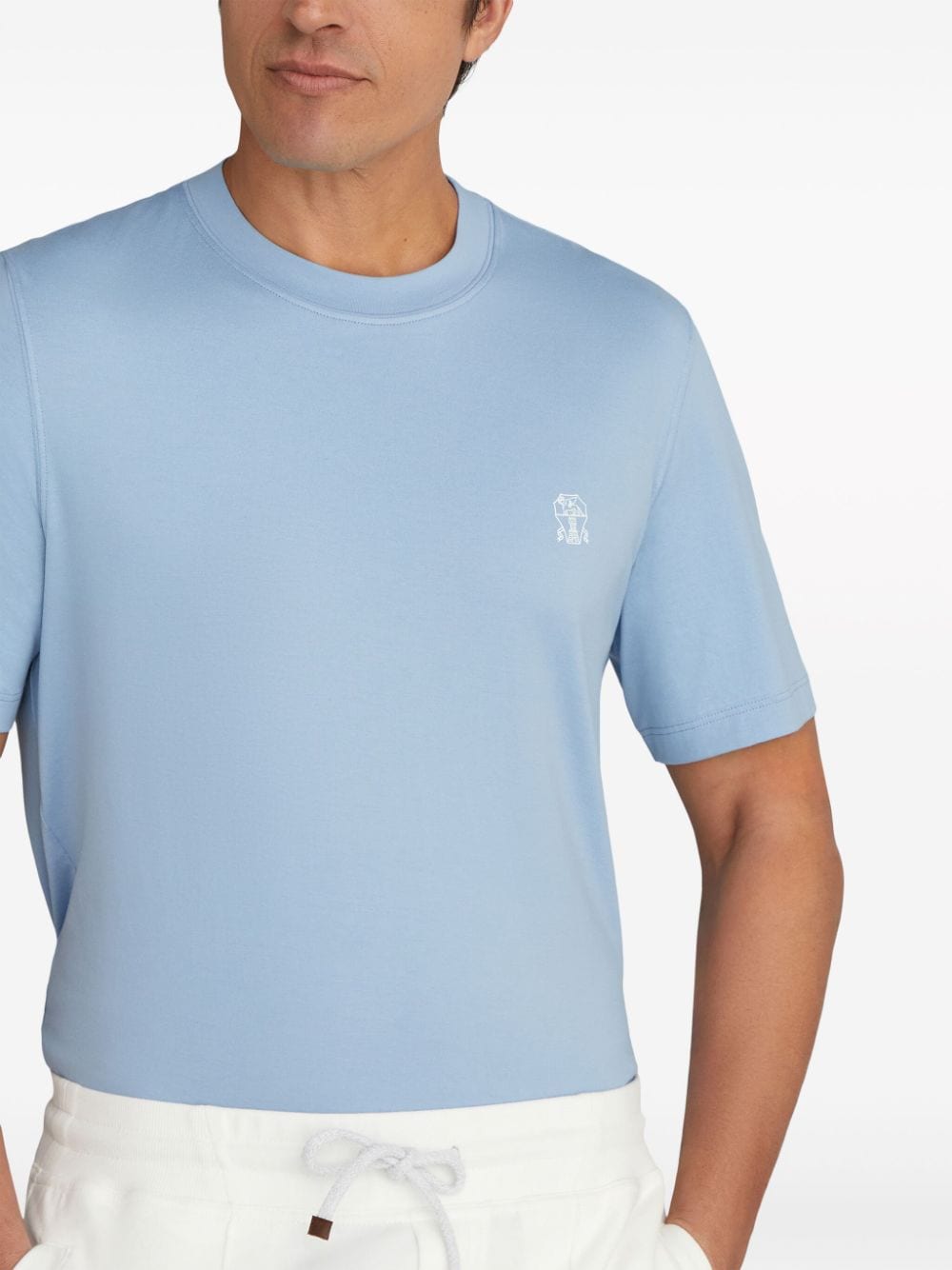 T-shirt azzurra con logo