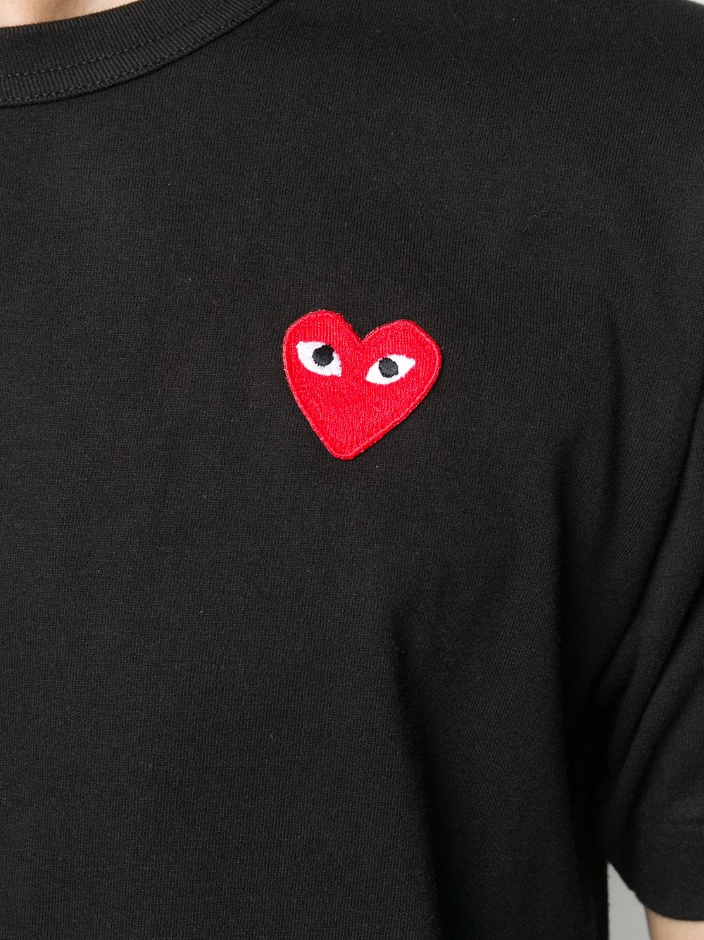 T-shirt nera red heart