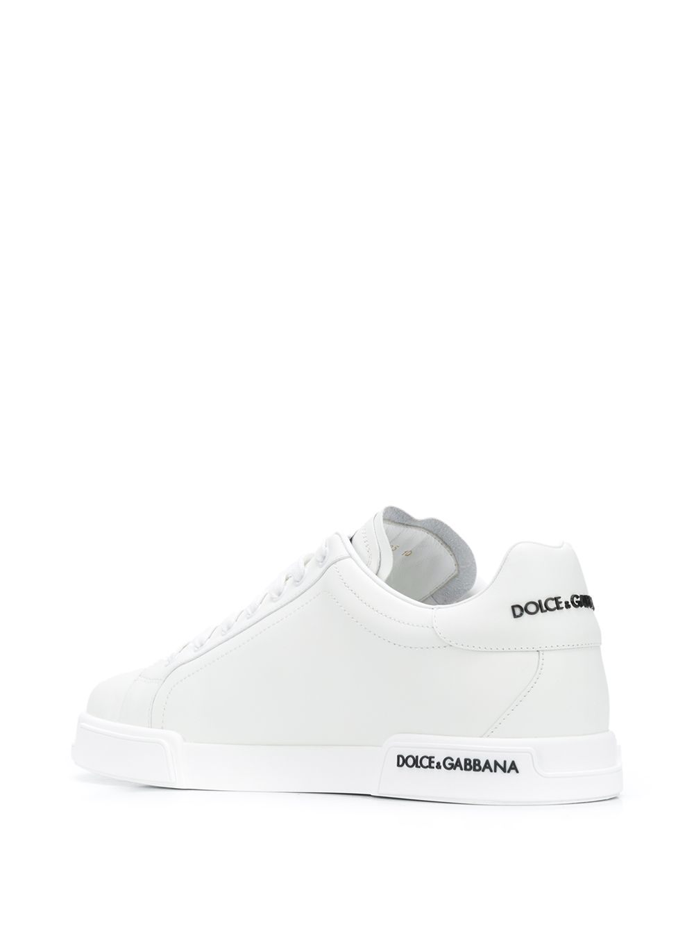 Total white sneakers