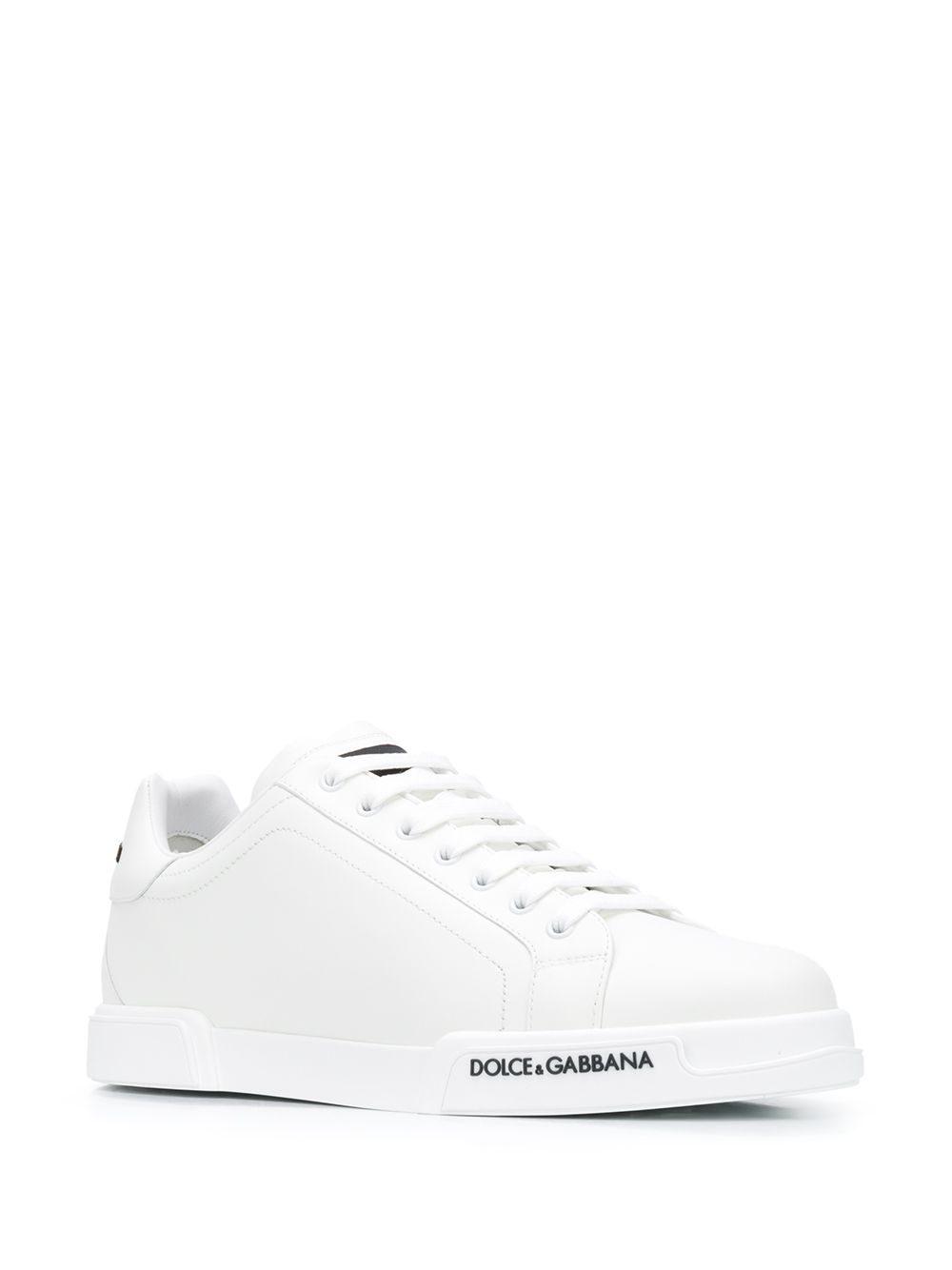 Total white sneakers