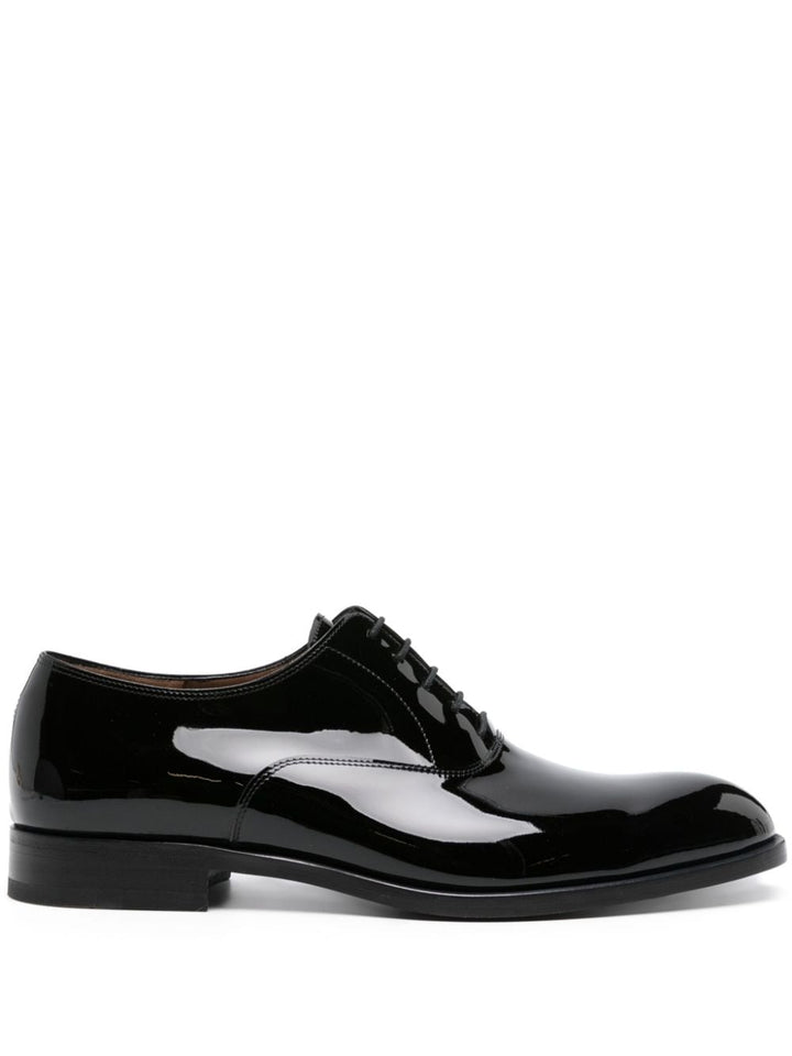 Black patent oxford shoe