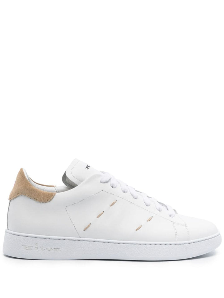 White leather sneaker with beige details
