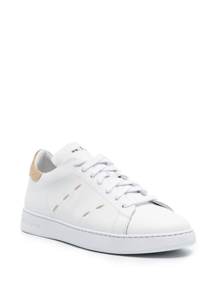 White leather sneaker with beige details