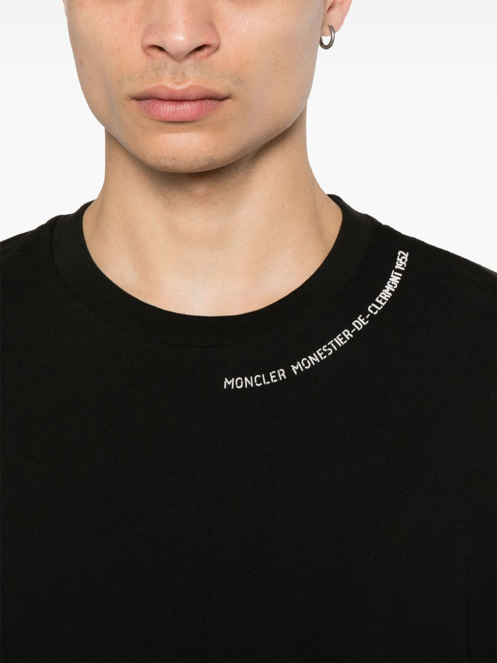 Black t-shirt with logo