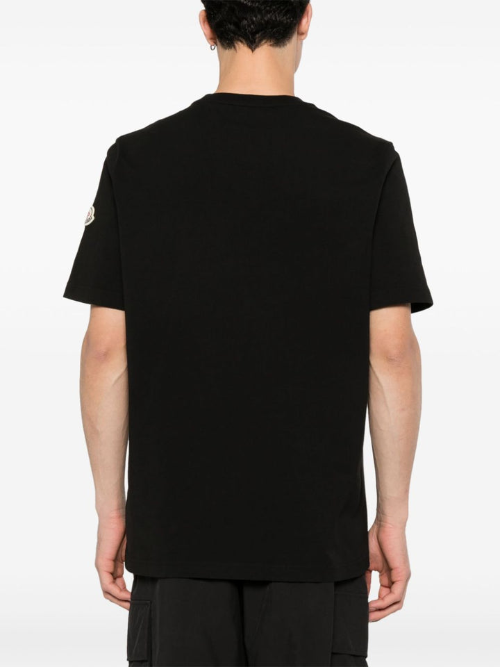 Black t-shirt with logo