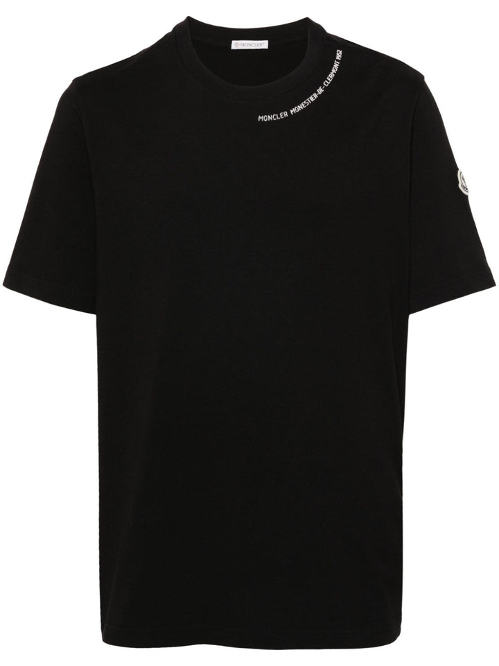 Black t-shirt with logo