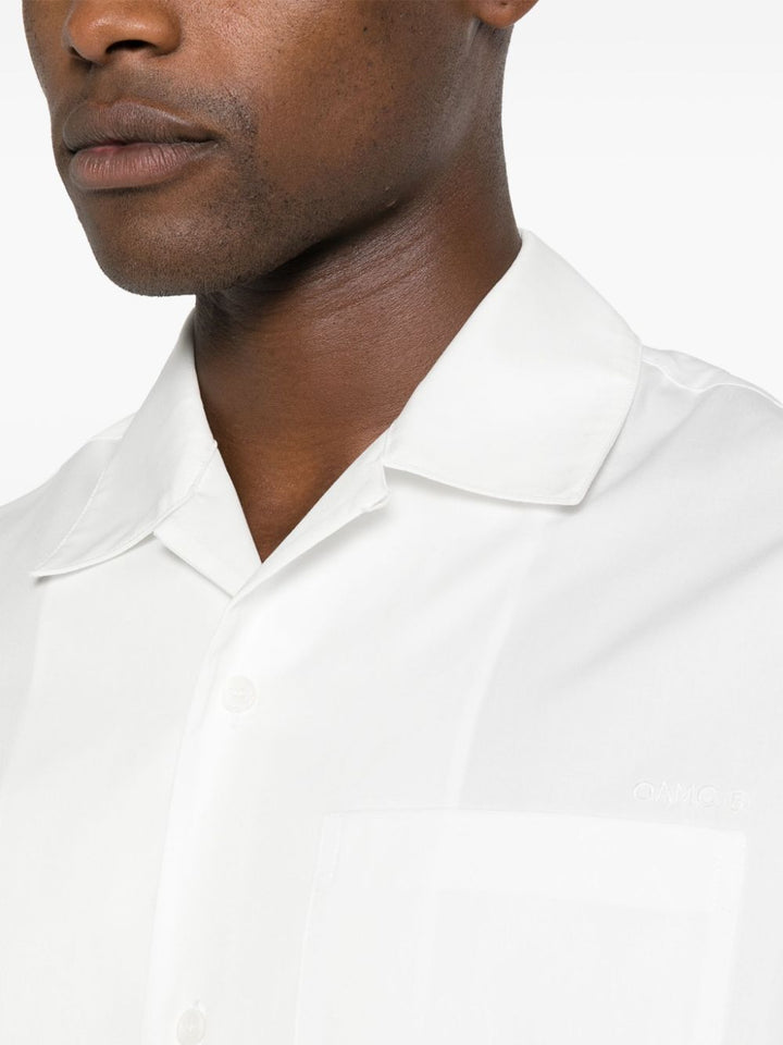 Camicia bianca con applicazione