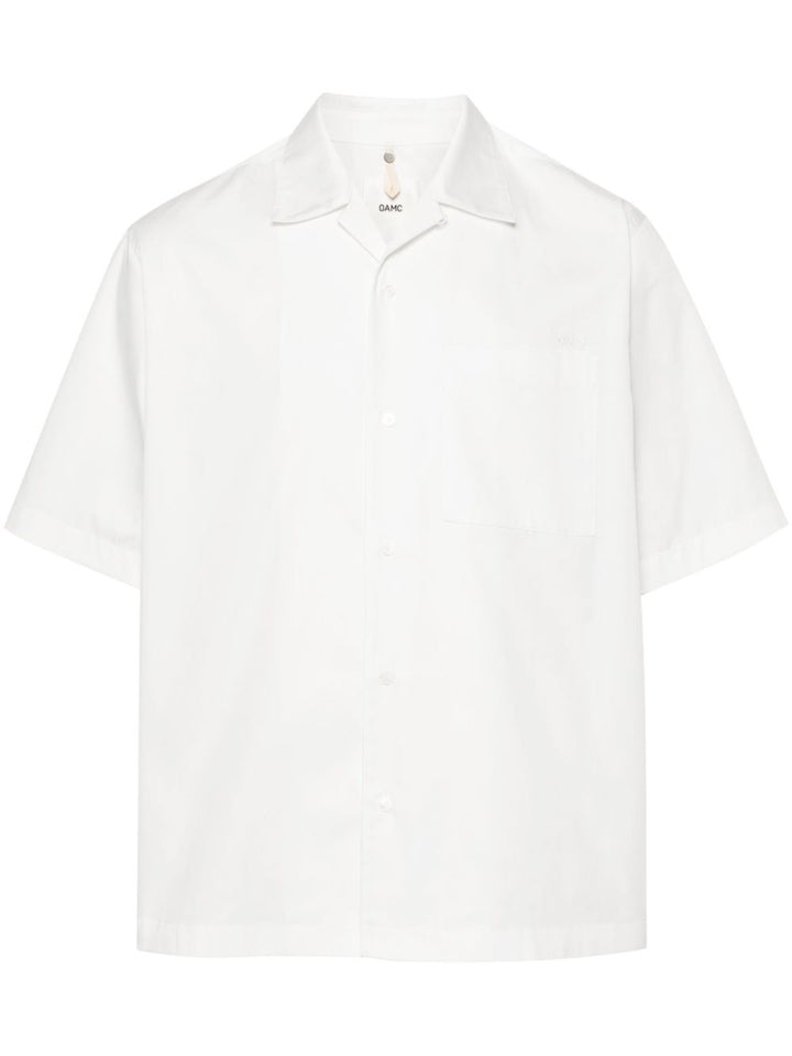 Camicia bianca con applicazione