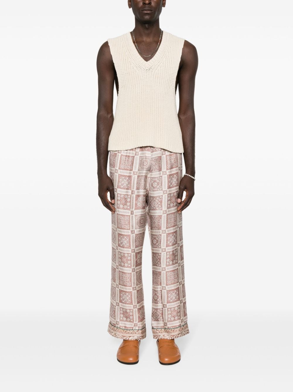 Aloe trousers with beige graphic print