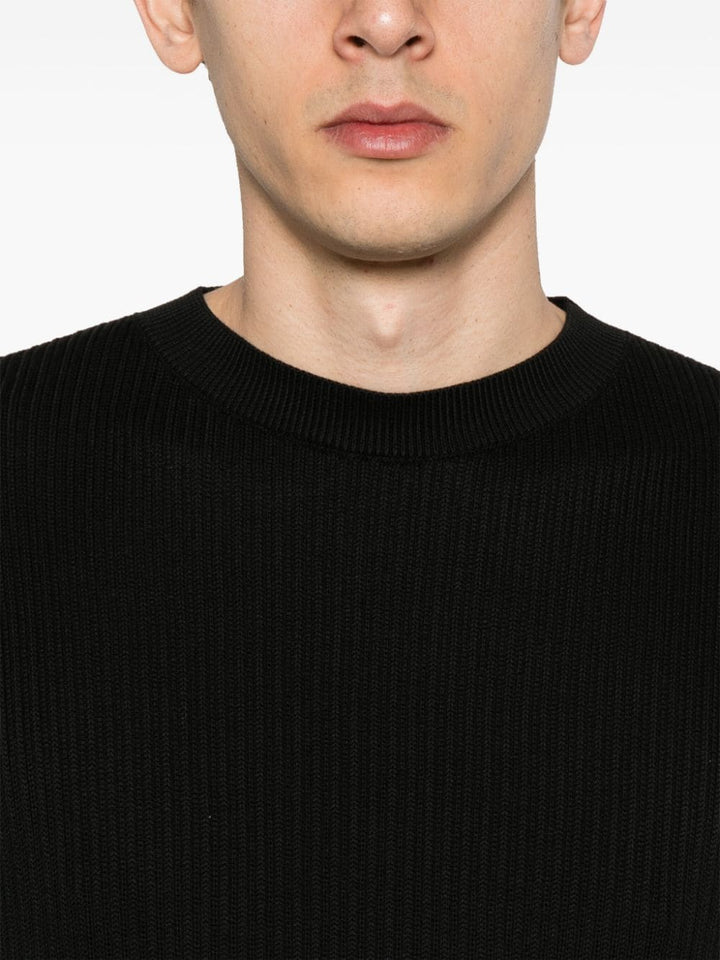 Black knitted t-shirt