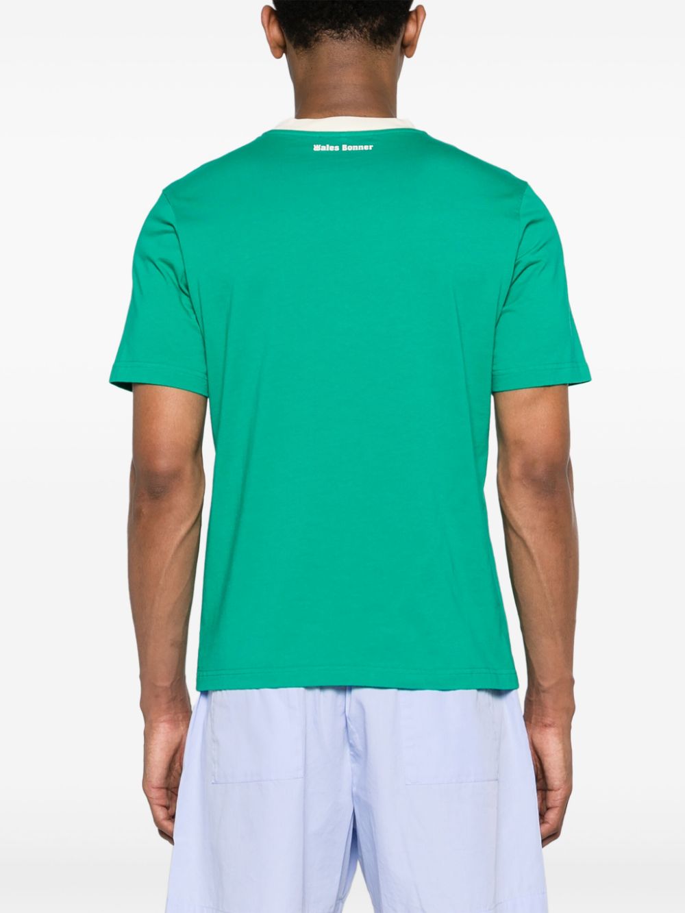 T-shirt verde con stampa