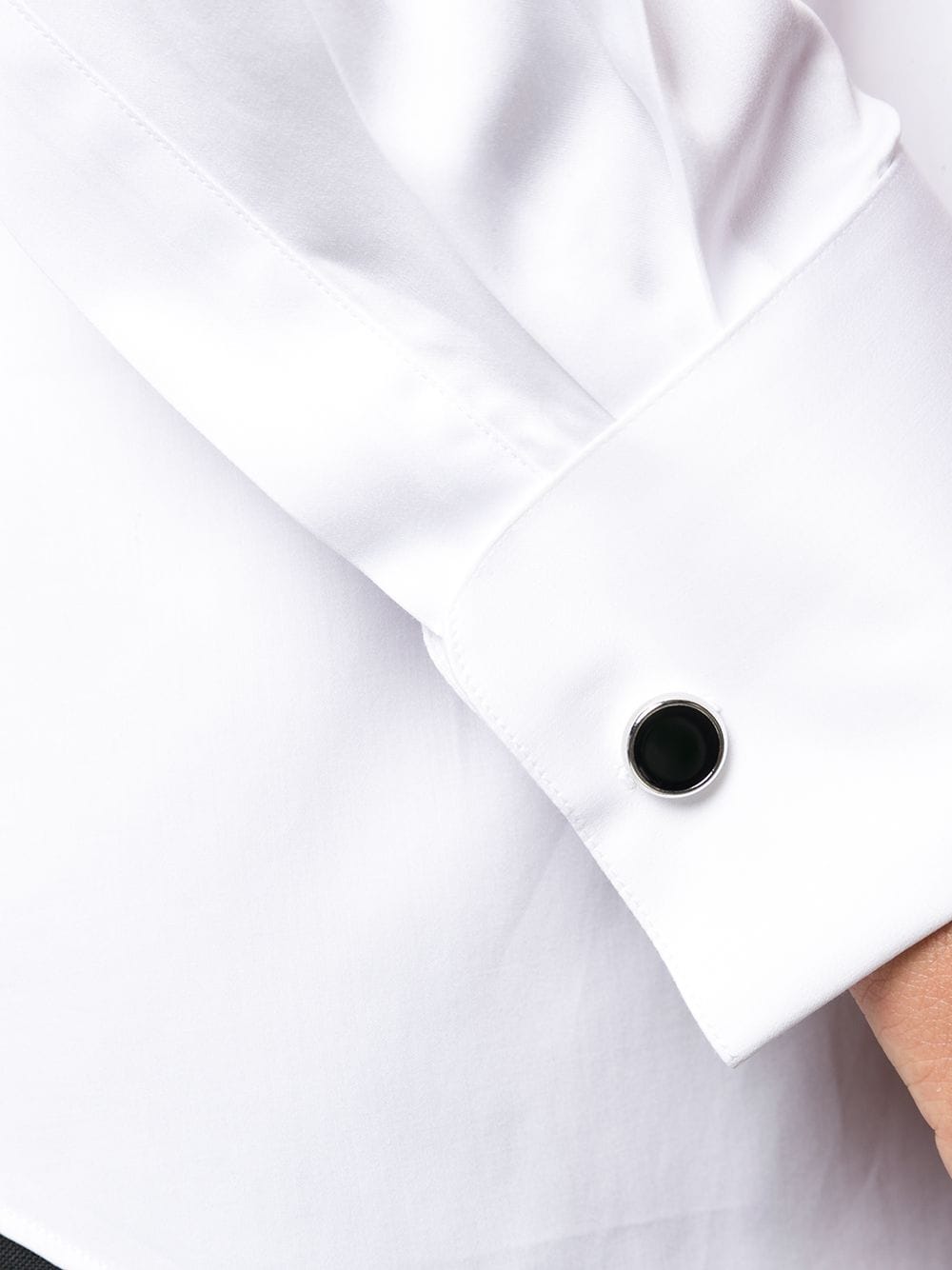 Chemise blanche avec boutons de manchette