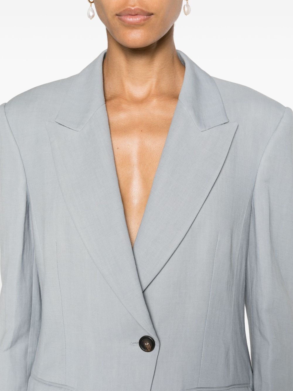 Single-breasted blazer with peak lapels