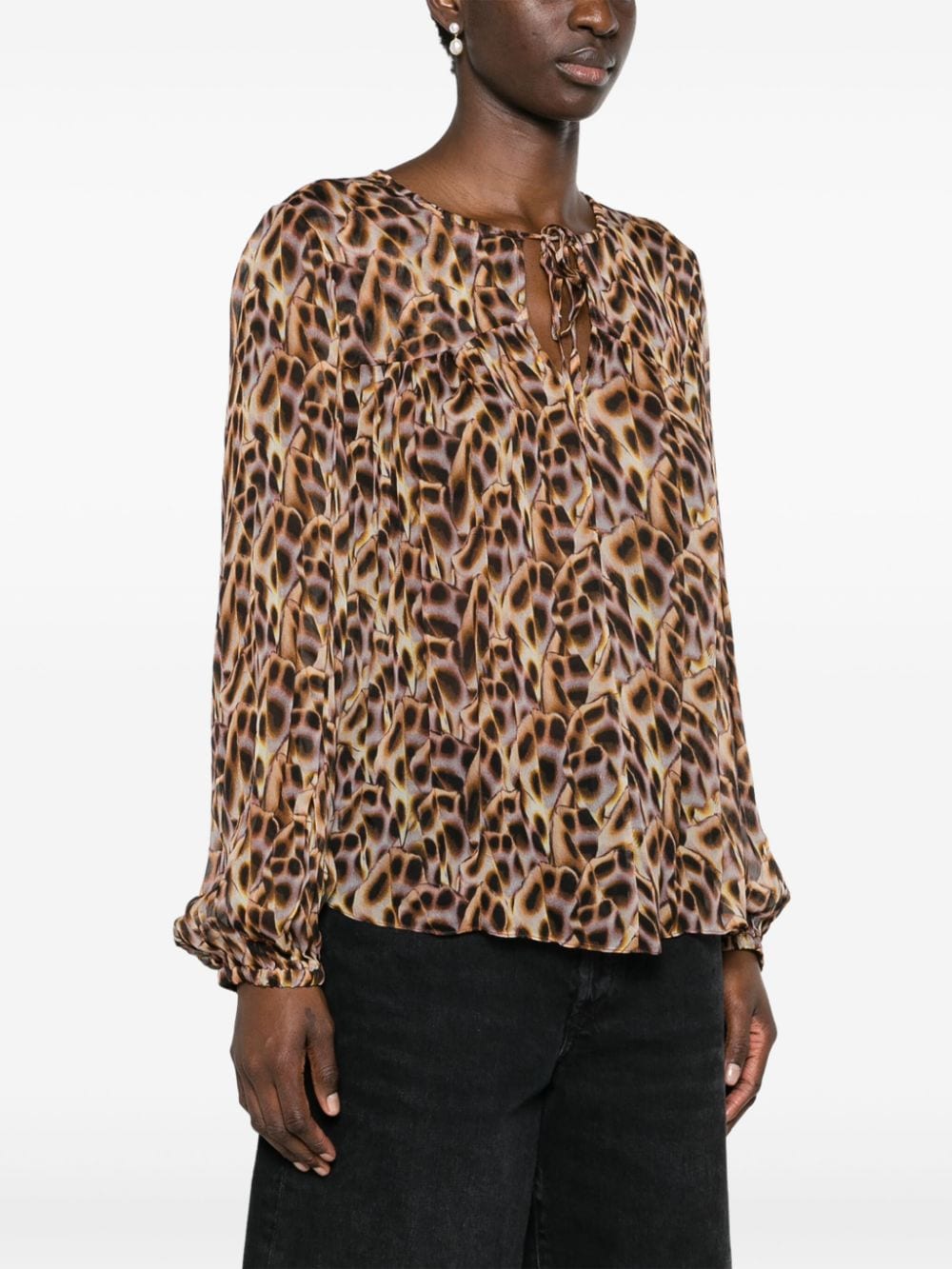 Daytonea blouse with abstract print