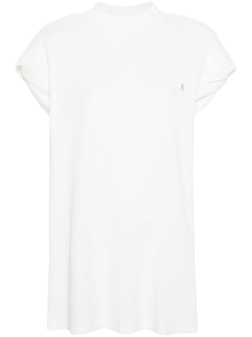 T-shirt with structured shoulder pads
