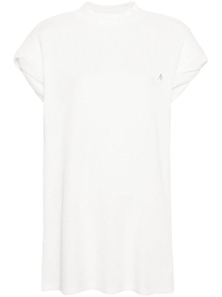 T-shirt with structured shoulder pads