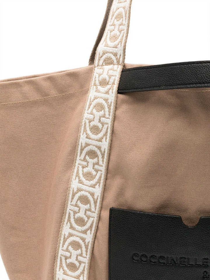 Coccinelle E1SXG110101M44