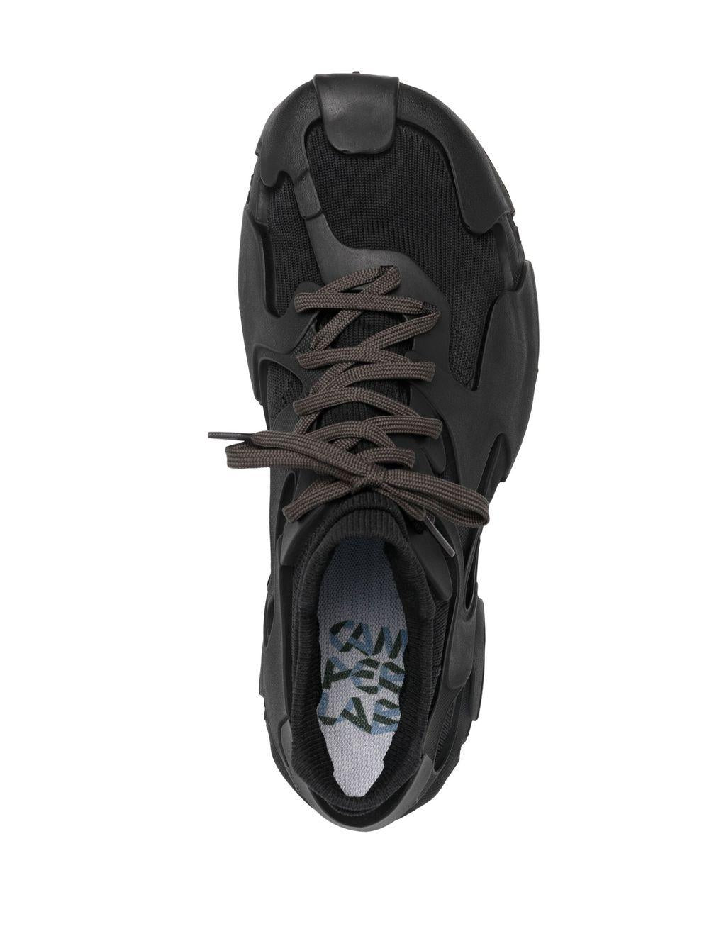 Tossu black high-top sneakers