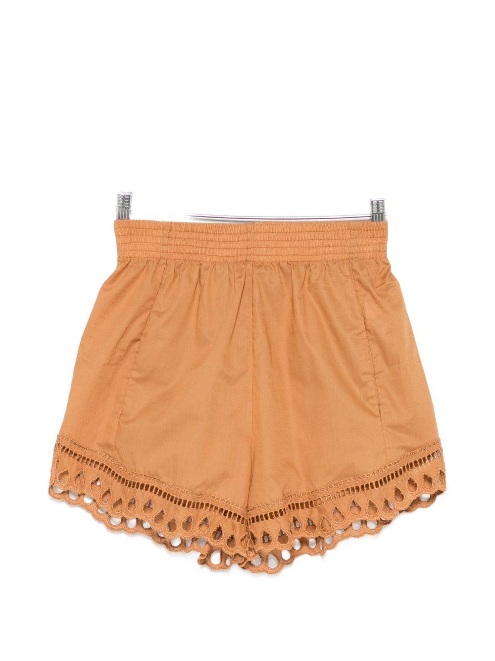 Shorts con ricami in pizzo 