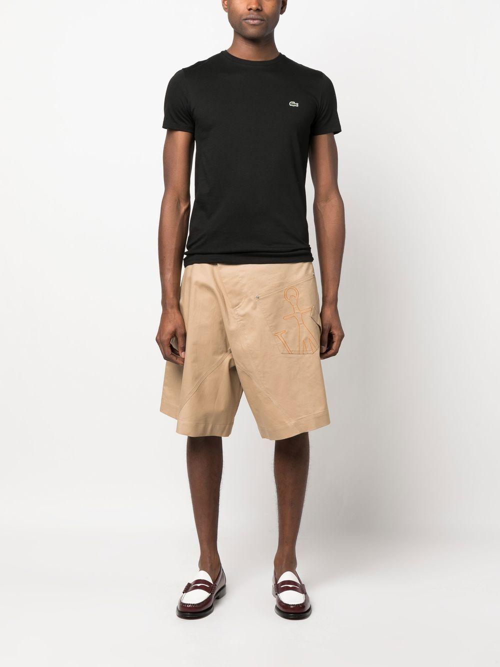 T-shirt nera 