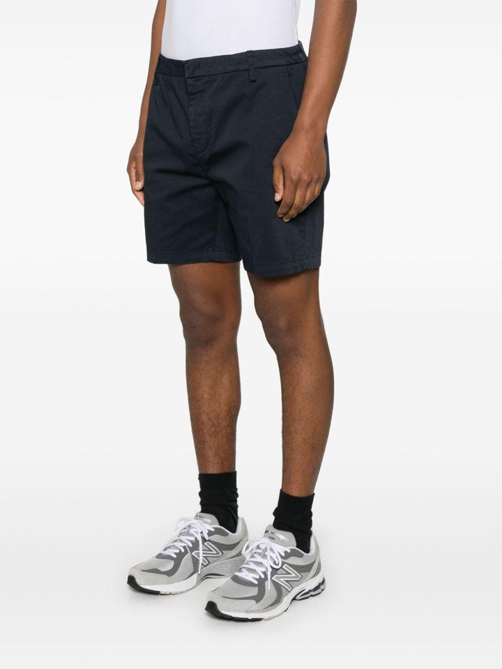 Chino Manheim corti universo 