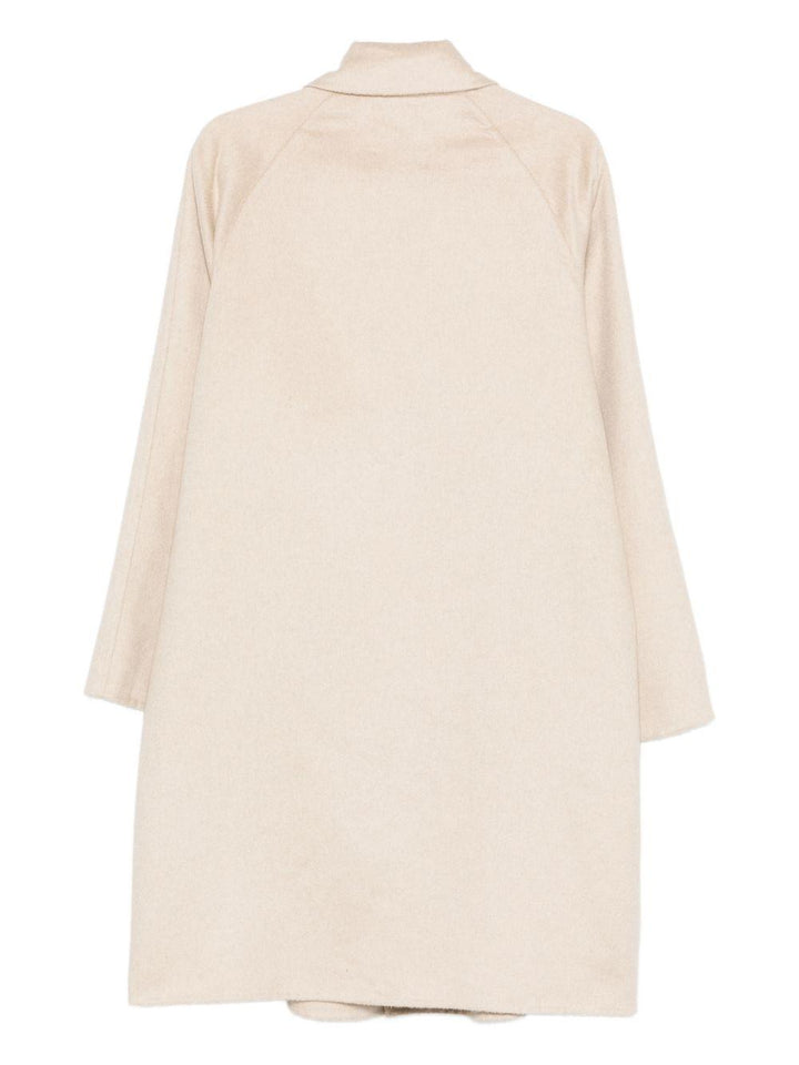 Cappotto beige con bottoni 