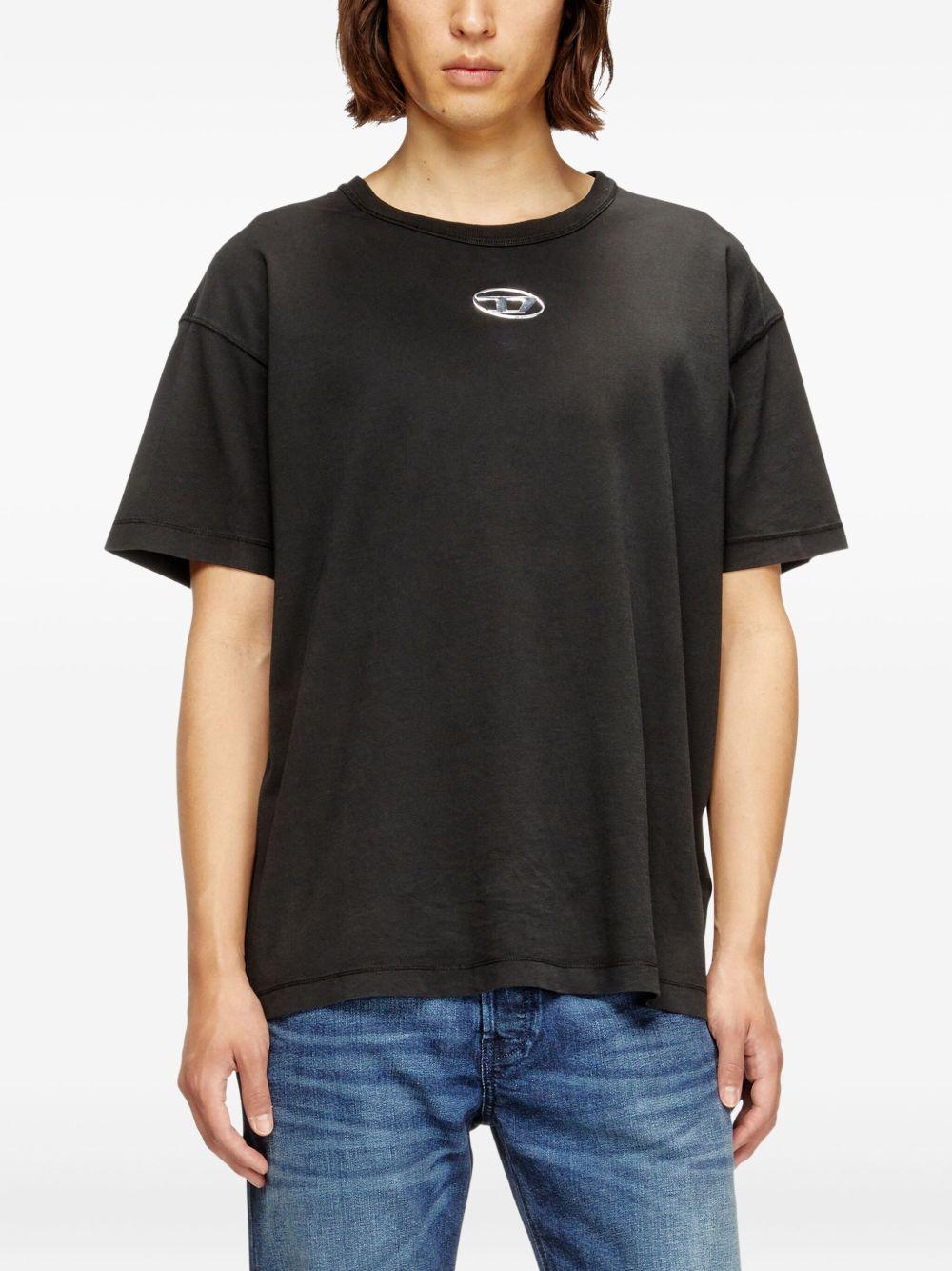 T-shirt nera 
