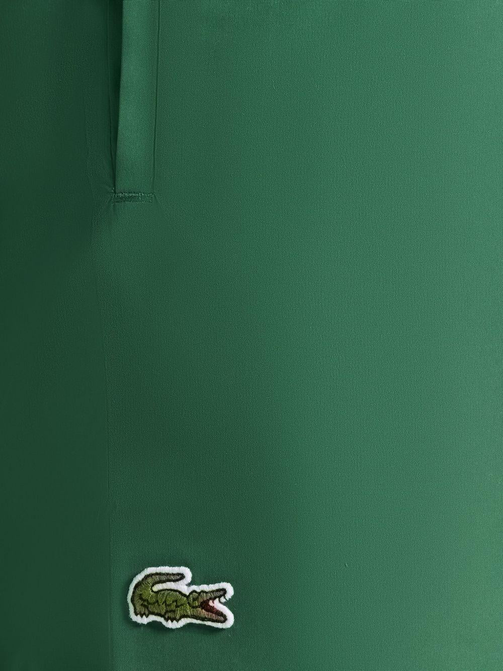 Costume da bagno verde con ricamo 