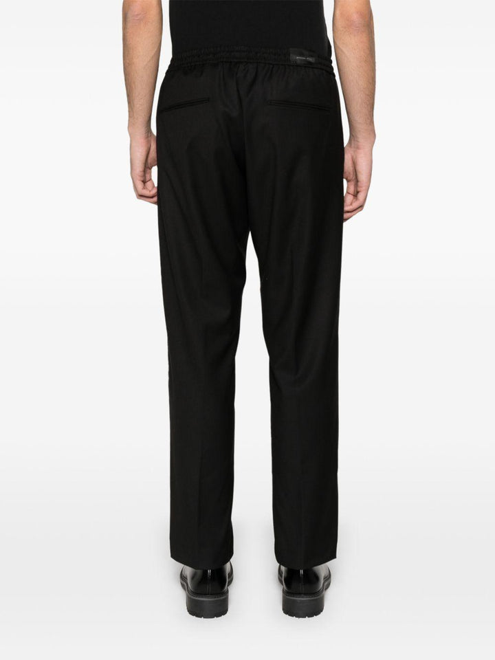 Pantaloni neri con coulisse 