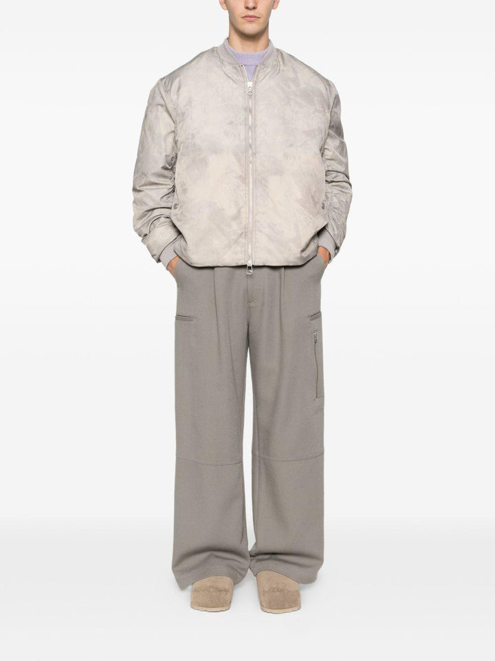 Bomber a colori neutri con zip 