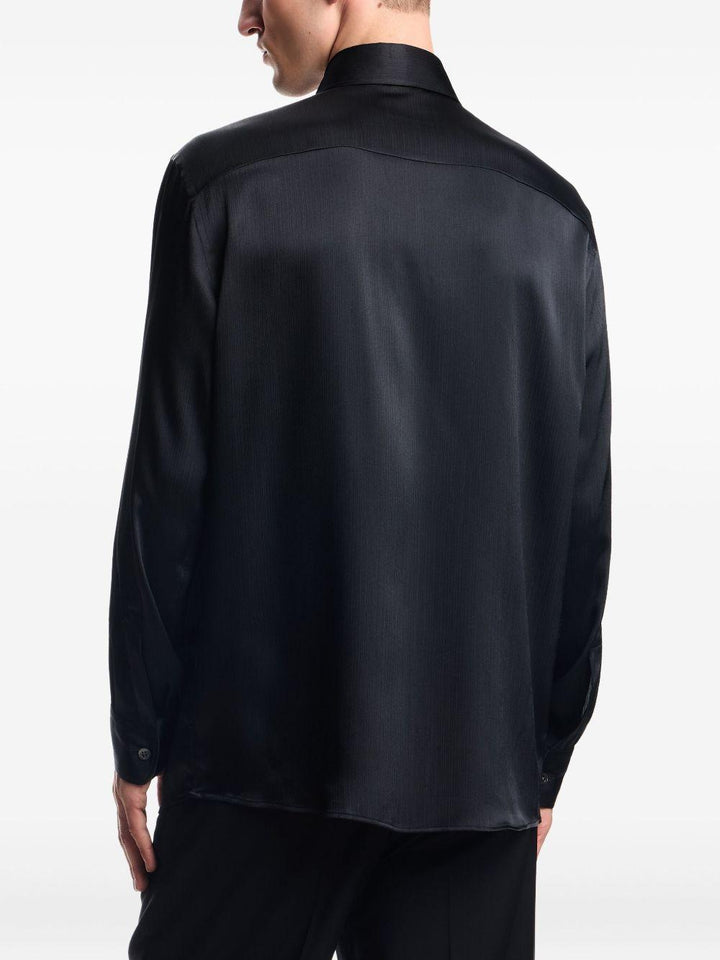 Camicia nera effetto seta 