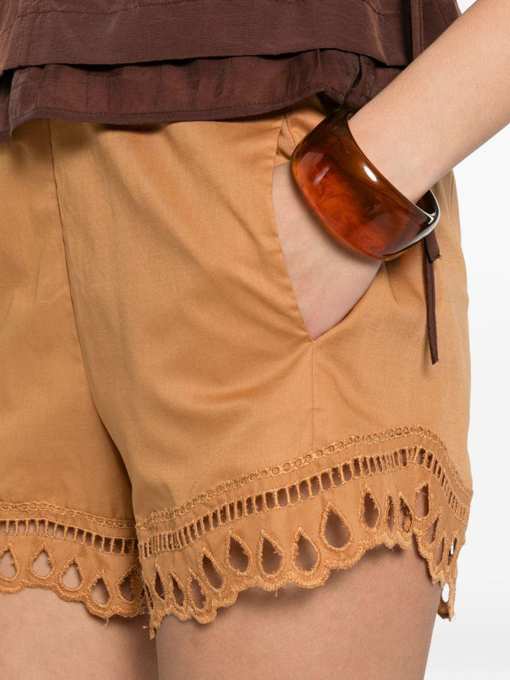 Shorts con ricami in pizzo 