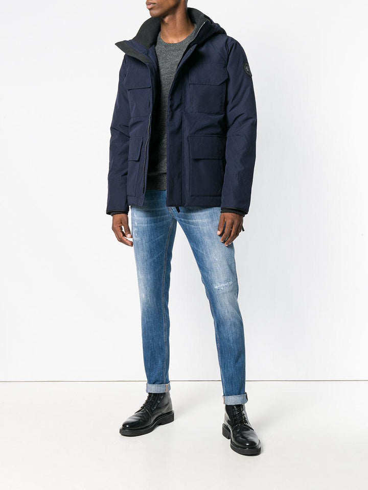 Jeans con effetto schiarito blu 
