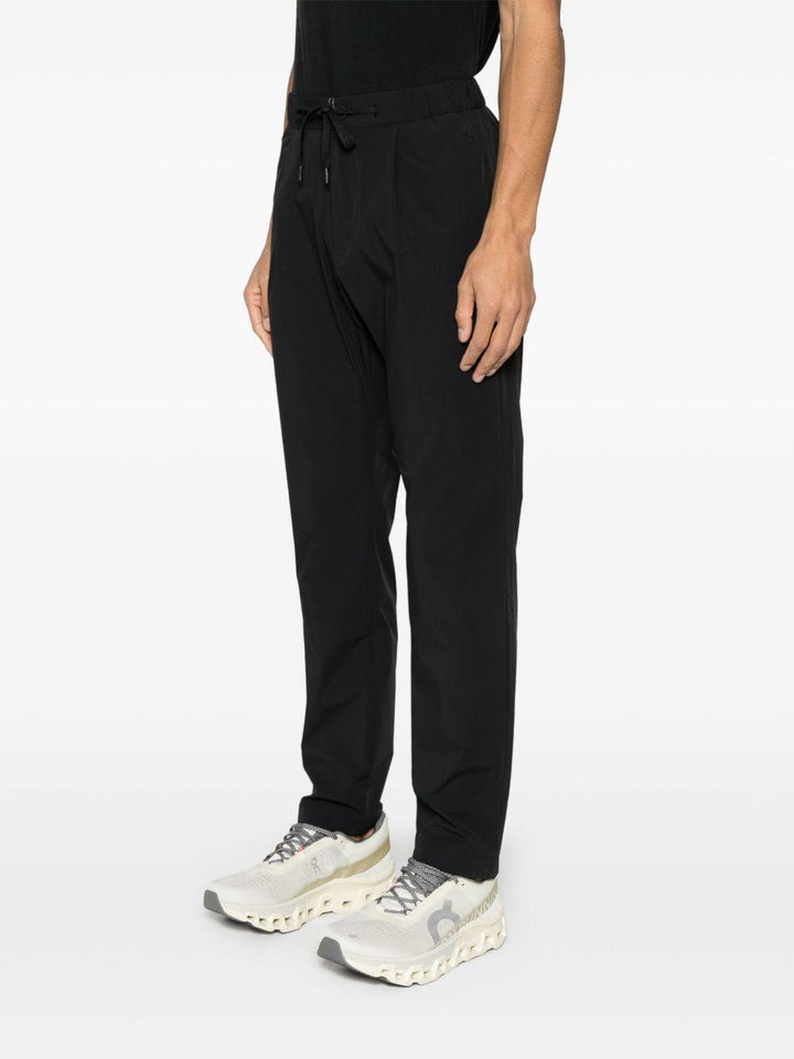 Pantaloni affusolati nero 