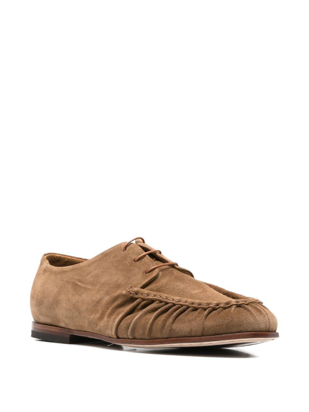 Mocassini in suede sigaro 