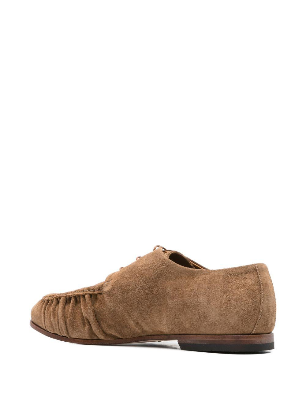 Mocassini in suede sigaro 
