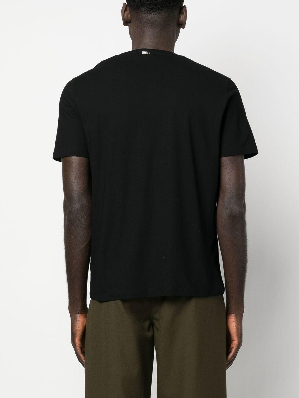 T-shirt nera 